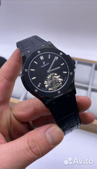 Часы Hublot Classic Fusion 45 мм Titanium Tourbilo