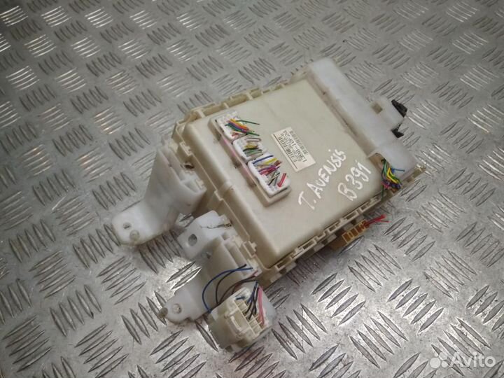 Блок предохранителей Toyota Avensis 3 (T270) 2010