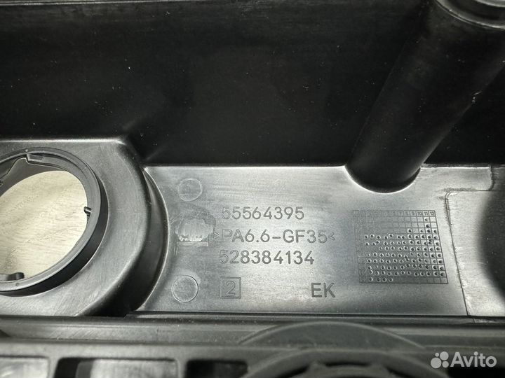 Клапанная крышка Opel Astra H /Zafira B/ Insignia