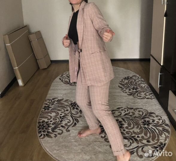 Костюм женский