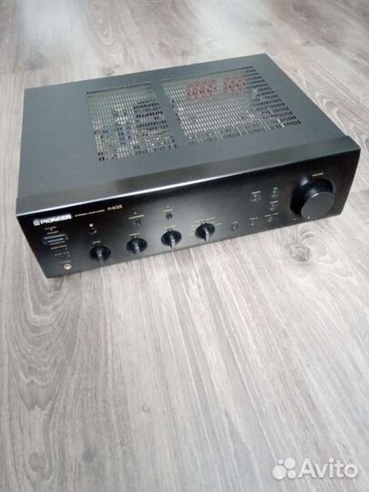Усилитель Pioneer A-402R