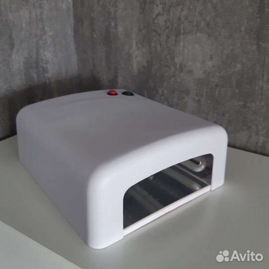 Лампа для ногтей