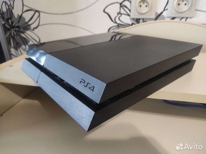 Sony Playstation 4 + игры PS4
