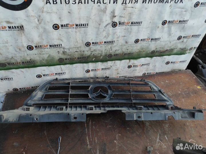 Решетка радиатора Mazda Mpv 2 2.5 1999-2006