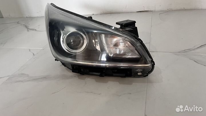 Фара Kia Rio 4 Дорестайлинг 2017-2020 правая