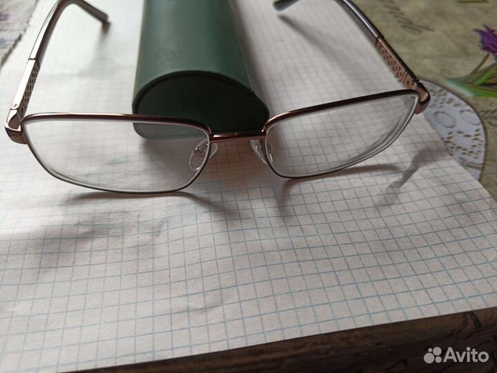 Очки выписанные по рецепту.для зрения вдаль.-1