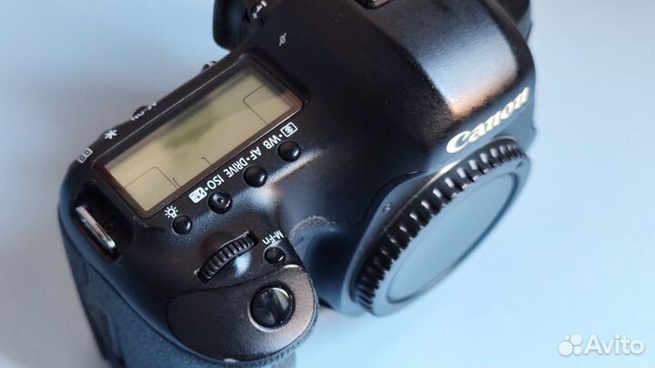 Canon EOS 5D Mark III body