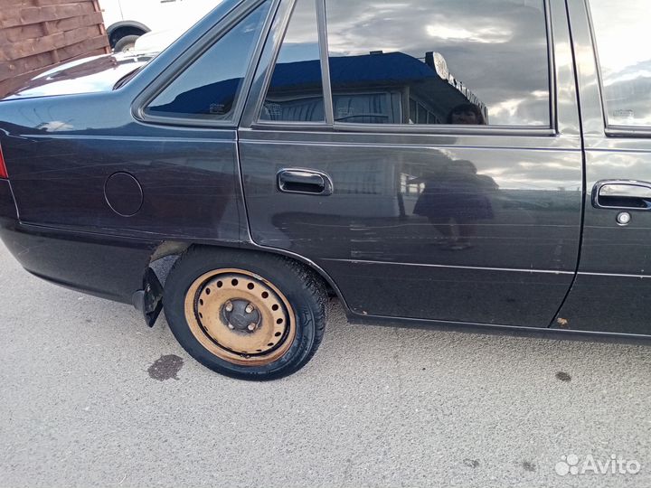 Daewoo Nexia 1.6 МТ, 2011, битый, 220 000 км