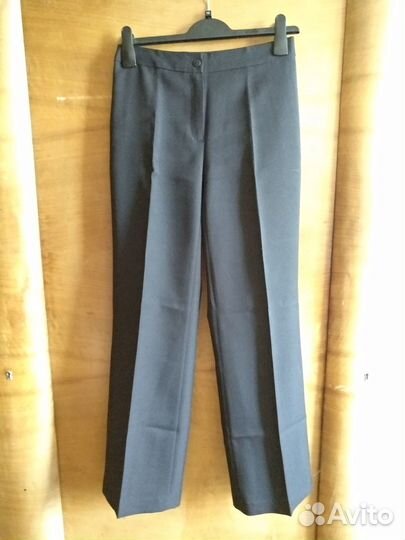 Женские брюки классические 44