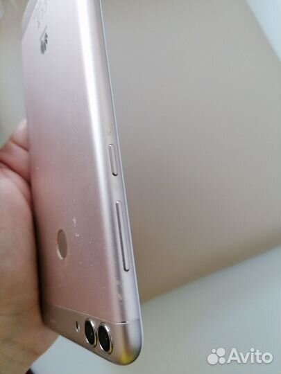 HUAWEI P Smart, 3/32 ГБ