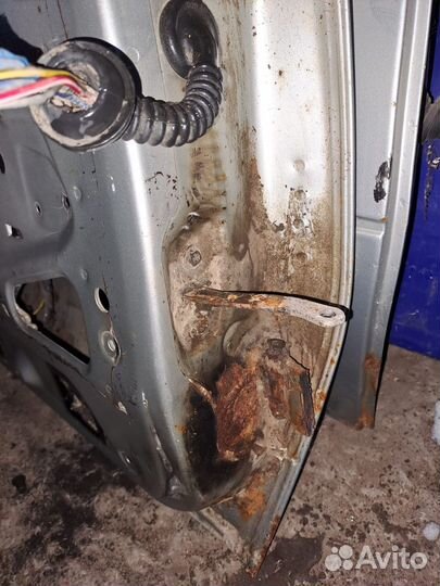 Задняя левая дверь на daewoo nexia