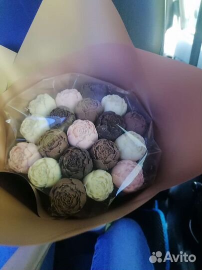 Шоколадные розы и медианты