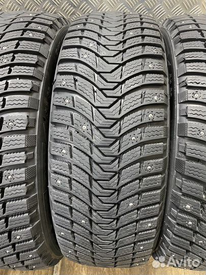 Michelin X-Ice North 3 215/60 R17