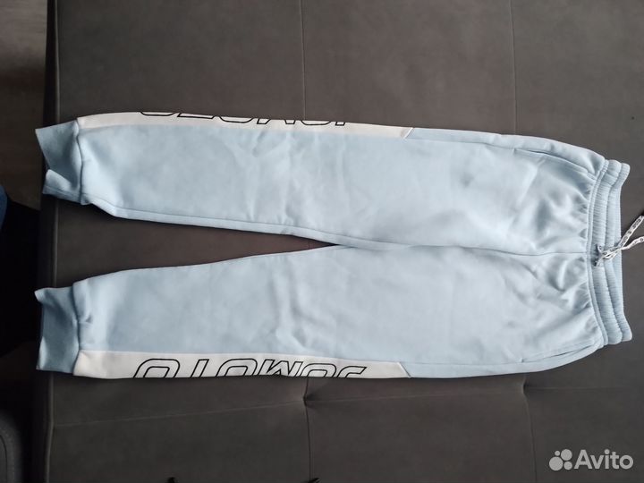 Спортивный костюм на девочку 134