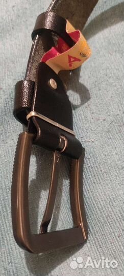 Мужской кожаный ремень черный