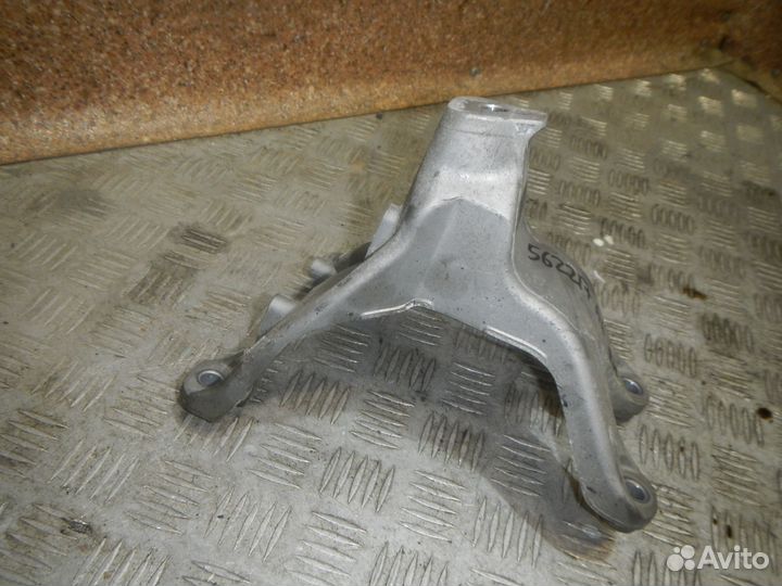 Кронштейн двигателя правый, Audi -A6 (C7) (11-18)