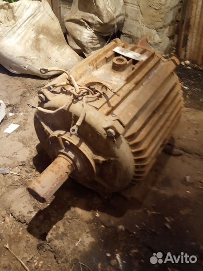 Электродвигатель асинхронный