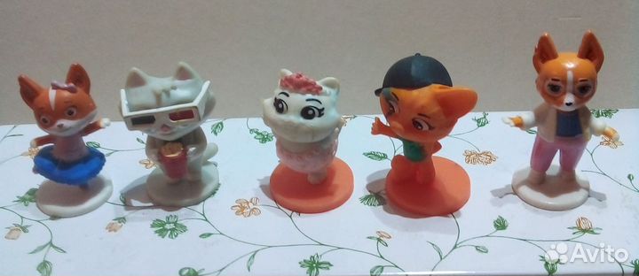 Игрушки киндер, свит бокс и чупа чупс. Смешарики