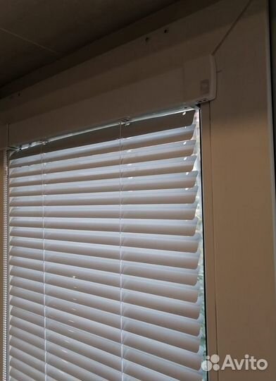 Жалюзи алюминиевые кассетные