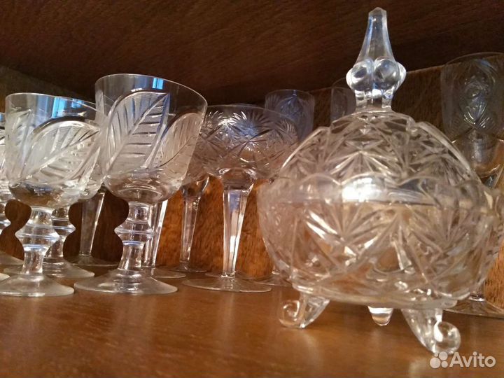 Хрустальные бокалы и прочее