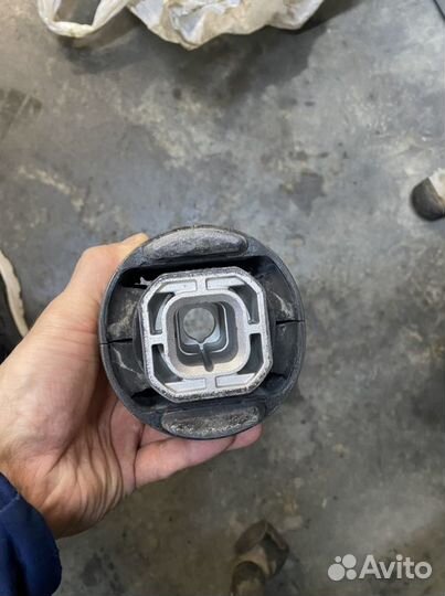 Сайленблоки заднего подрамника Bmw f10