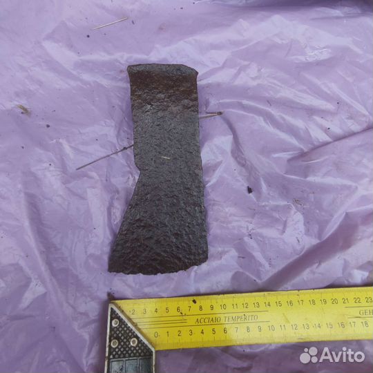 Топор старинный раскопки Восточной Пруссии