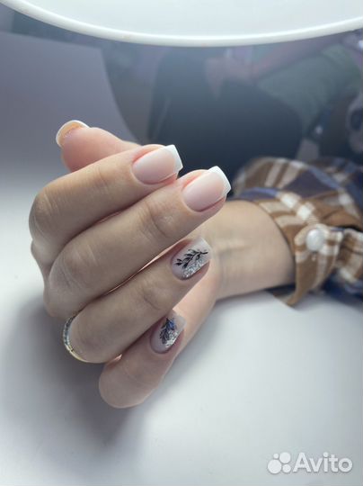 Наращивание ногтей, маникюр женский