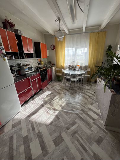Дом 155 м² на участке 4,5 сот.