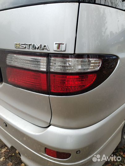 Продам комплект стоп-сигналов на Тойоту estima