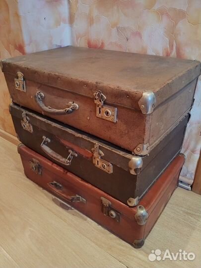 Чемоданы старые
