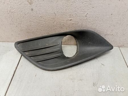 Решетка бампера Форд Focus 2