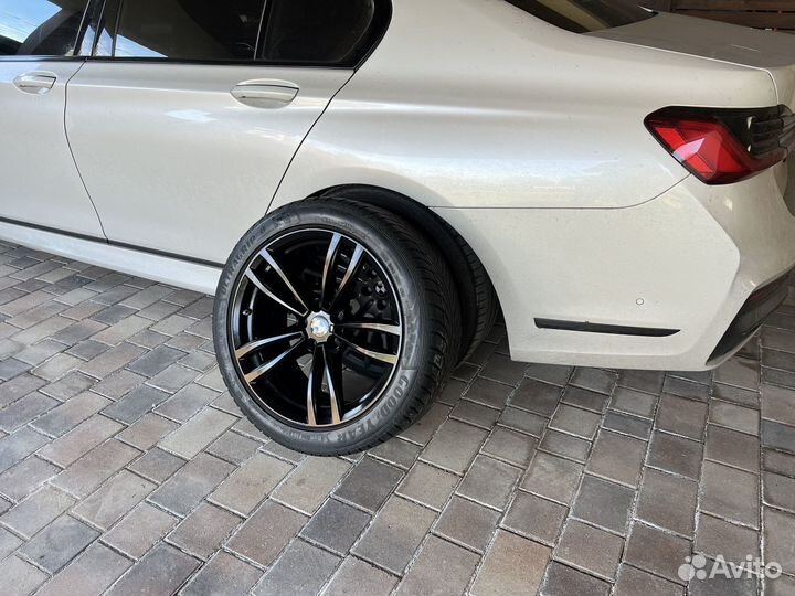 Колеса BMW R19 647m стиль на зимней резине