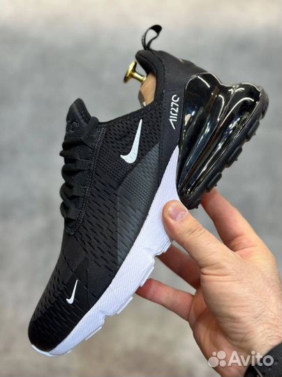 Nike air max 270 черные-бел.подошва разм. 44