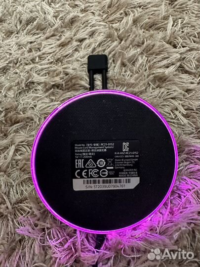 Держать под провод мыши razer