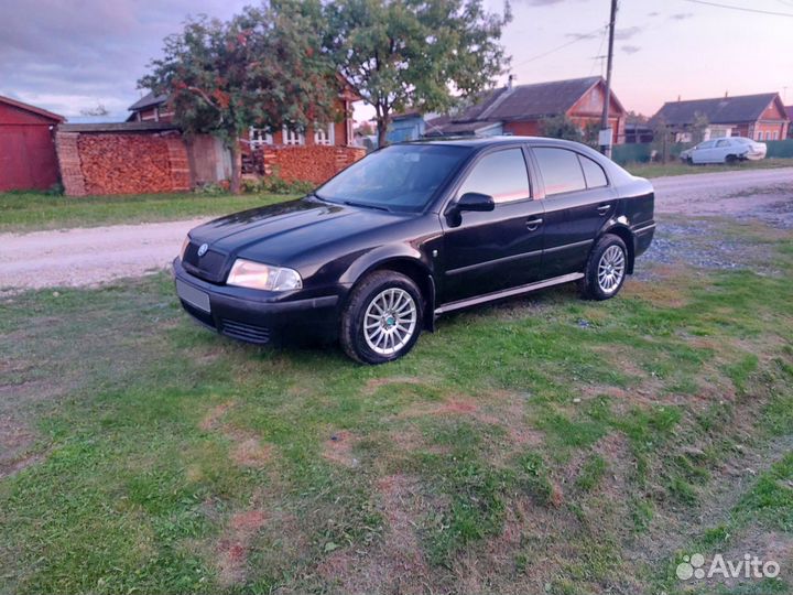 Skoda Octavia 1.6 МТ, 2003, 233 320 км
