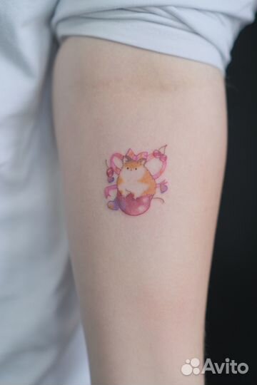 Тату мастер в стиле тонкая графика