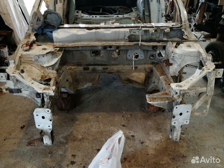 Передняя часть кузова Renault megane 3