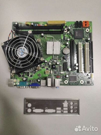 Материнская плата с процессором