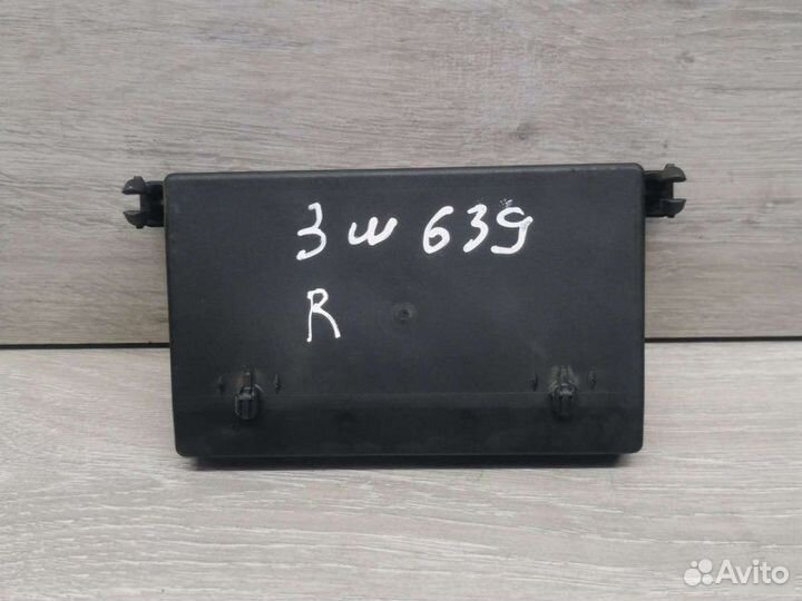 Блок управления дверьми Mercedes Vito W639