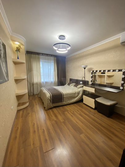 3-к. квартира, 79,9 м², 1/3 эт.