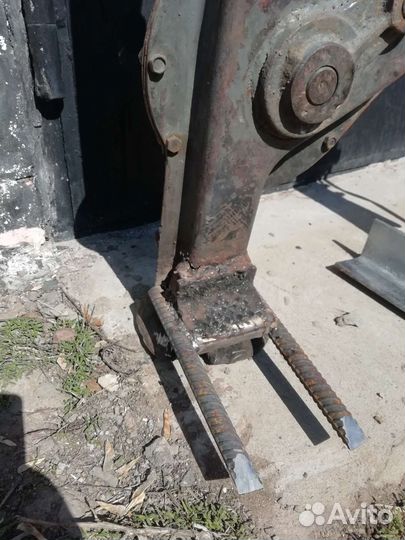 Железнодорожный домкрат