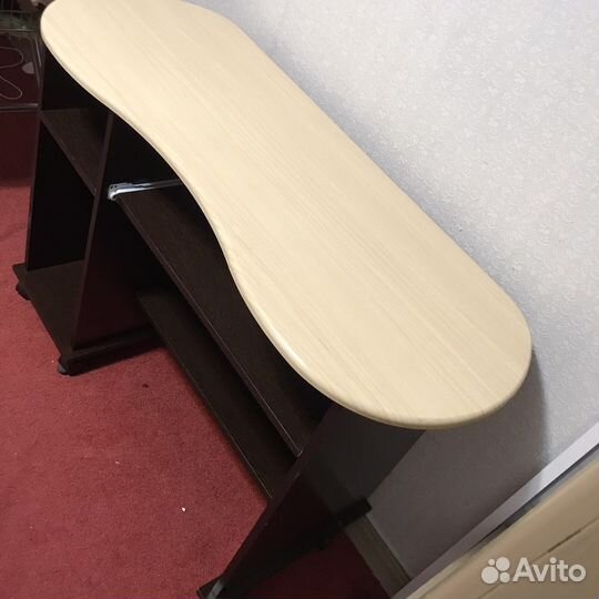 Стол для маникюра