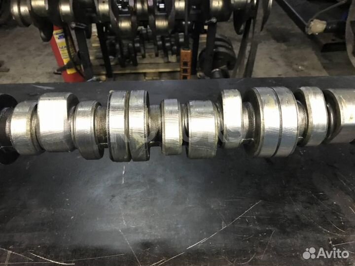 Распредвал Scania R DC13 PDE 1832378