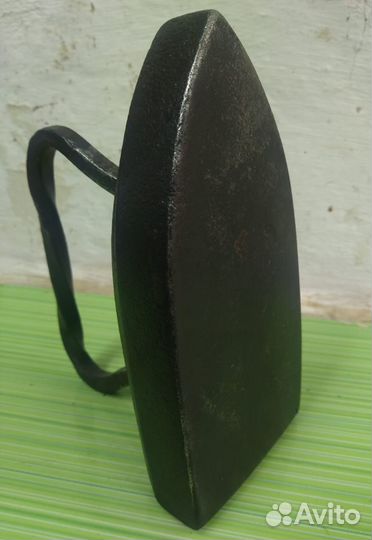 Утюг старинный