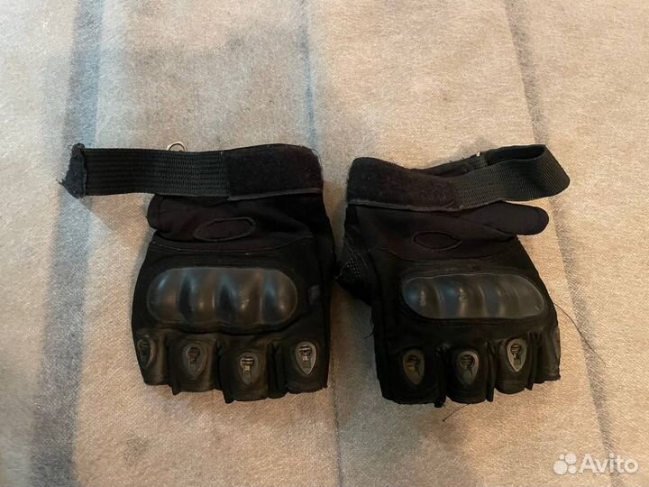 Велосипедная защита: Шлем, Колено/голень, перчатки