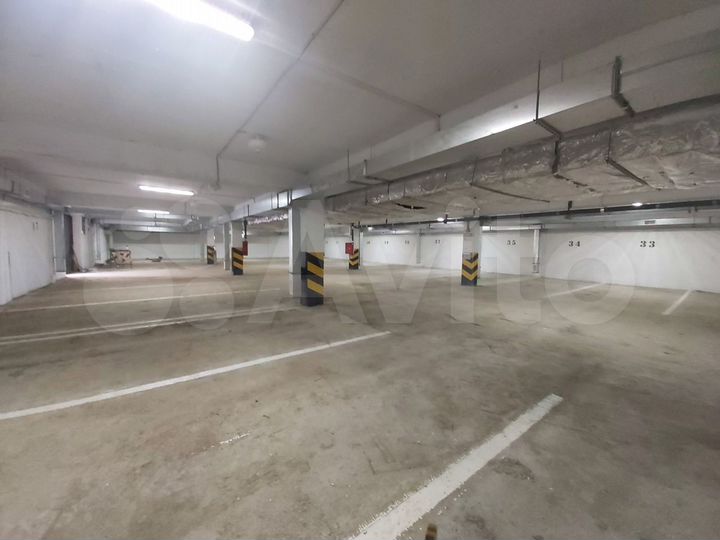 Машиноместо, 15 м²