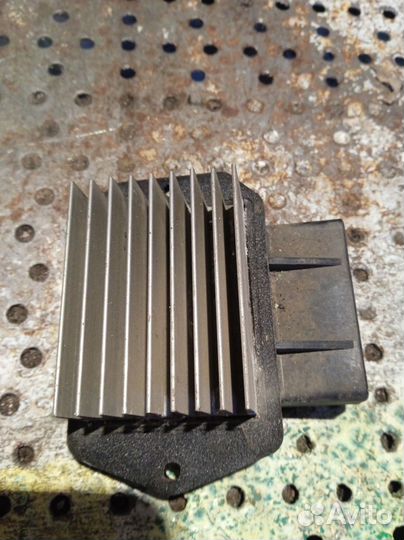 Резистор печки Toyota Land Cruiser Prado 120