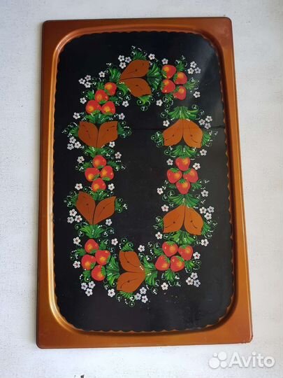 Набор посуды с самоваром и деревянная хохлома