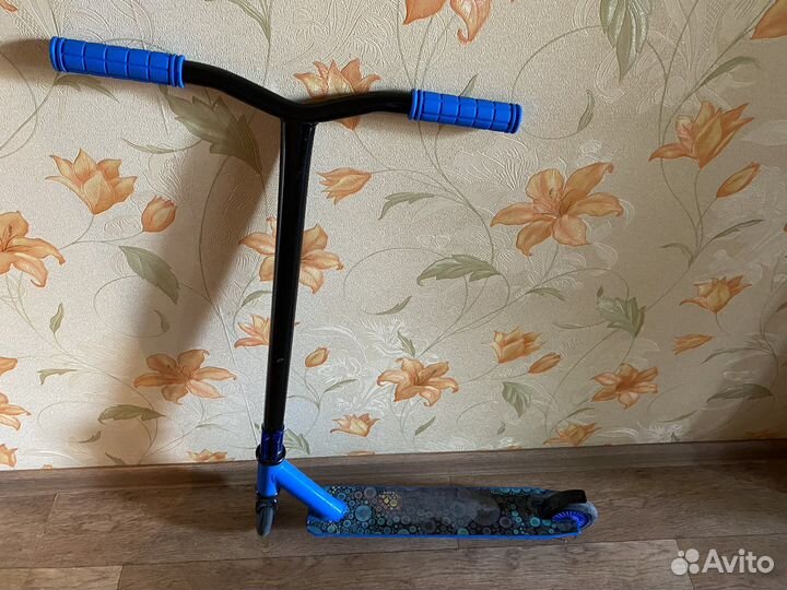 Трюковой самокат