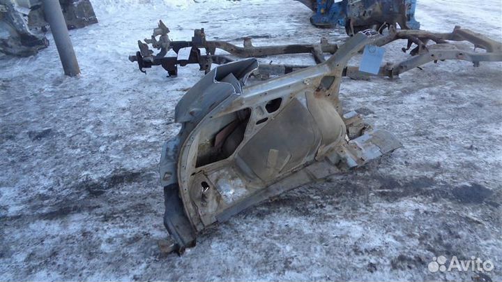 Крыло заднее левое Mitsubishi Montero Sport/Pajero